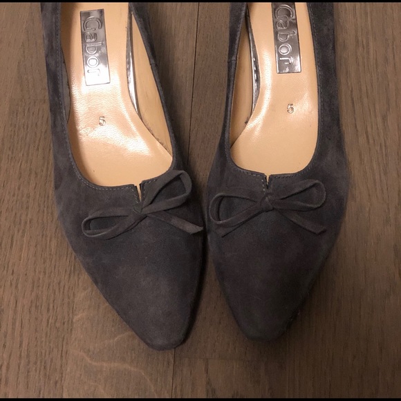 Classical Suede Pumps by Gabor Size 5 - Picture 1 of 4